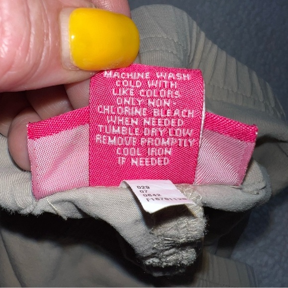 Liz Lange Maternity Tan Khaki Capri Summer Cropped Pants - Picture 5 of 10